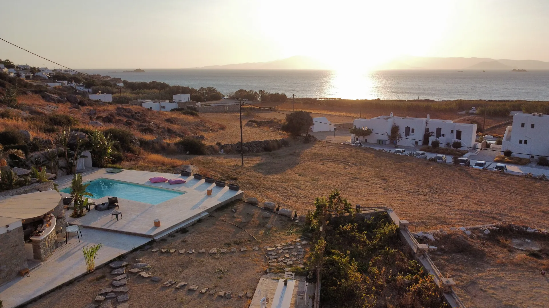Plaka's Petite outdoor view
